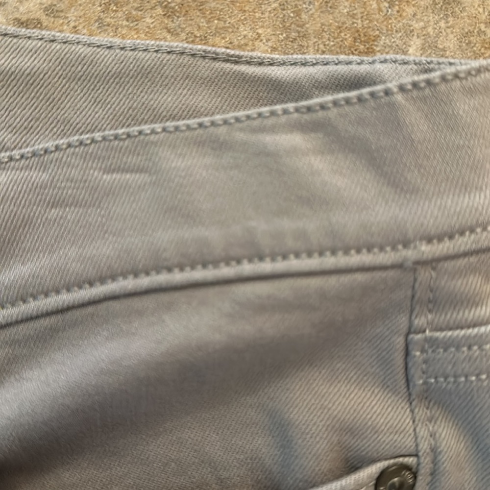 Loft Modern Cuffed Crop Jeans Size 2 - Picture 7 of 8